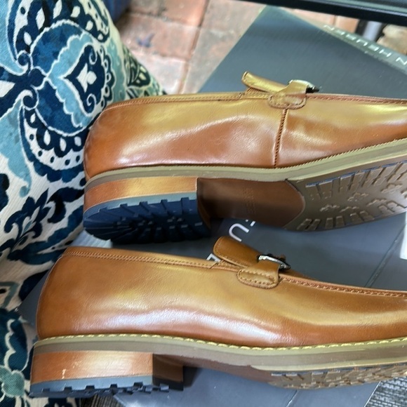 Men’s Van Heussen Gerry Cognac Dress shoe size 9.5 New - Picture 6 of 8